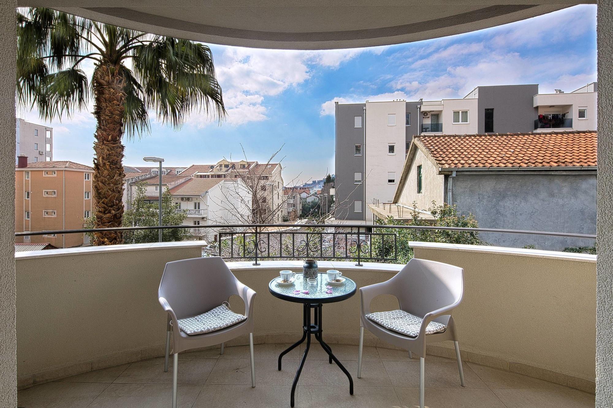 Le Marc Guest house Budva Extérieur photo
